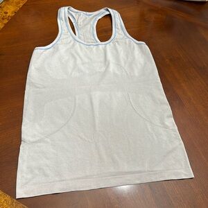 Breathable lulumelon top 8-10